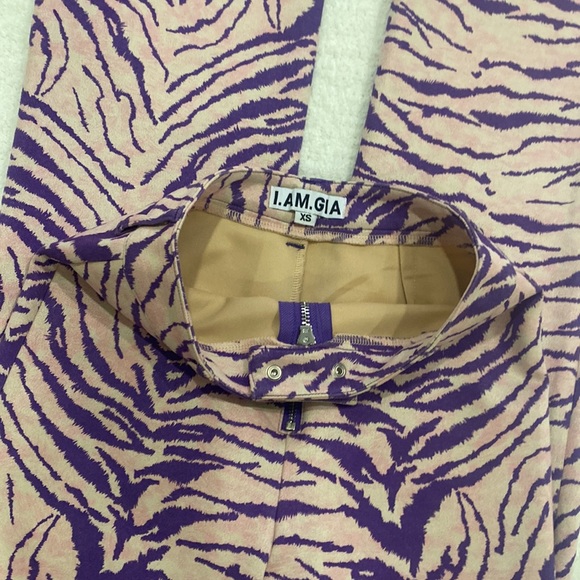 I.AM.GIA Set 💜 - Picture 6 of 11